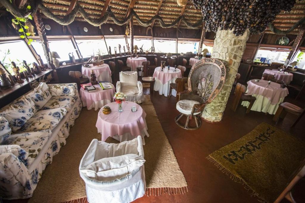 Chez Maggie Hotel & Restaurant Morondava Buitenkant foto