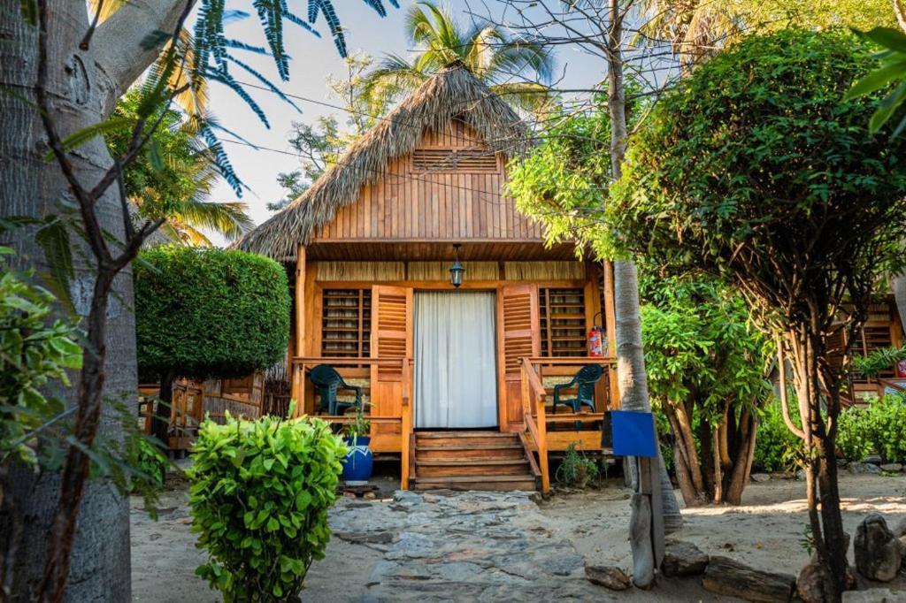 Chez Maggie Hotel & Restaurant Morondava Buitenkant foto